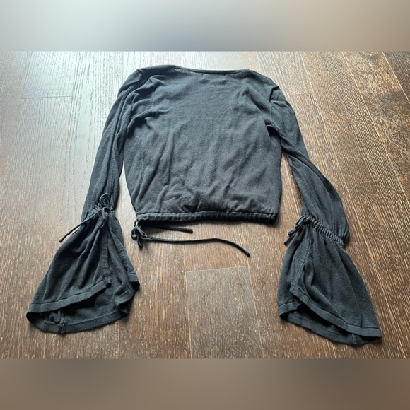 MinkPink Low-cut Open-Long Sleeve XSmall - Picture 9 of 11